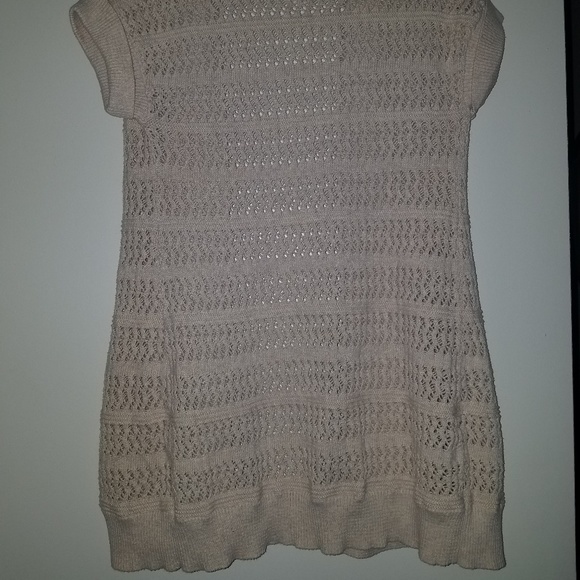 Short Sleeve Sweater - Picture 2 of 3